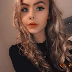 Meet your Posher, Brooke